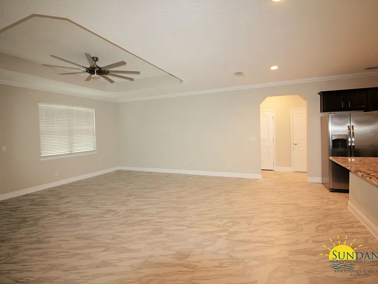 802 Dawes Rd — Photo 5