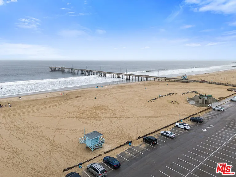 3305 Ocean Front Walk #2 — Photo 21