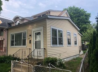 8457 266th St, Floral Park, NY 11001