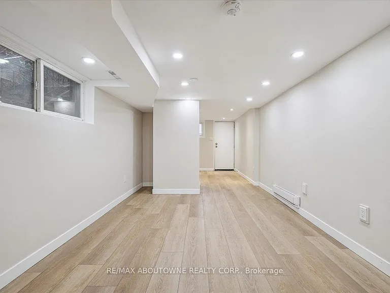 112 Claremont St #BASEMENT — Photo 12