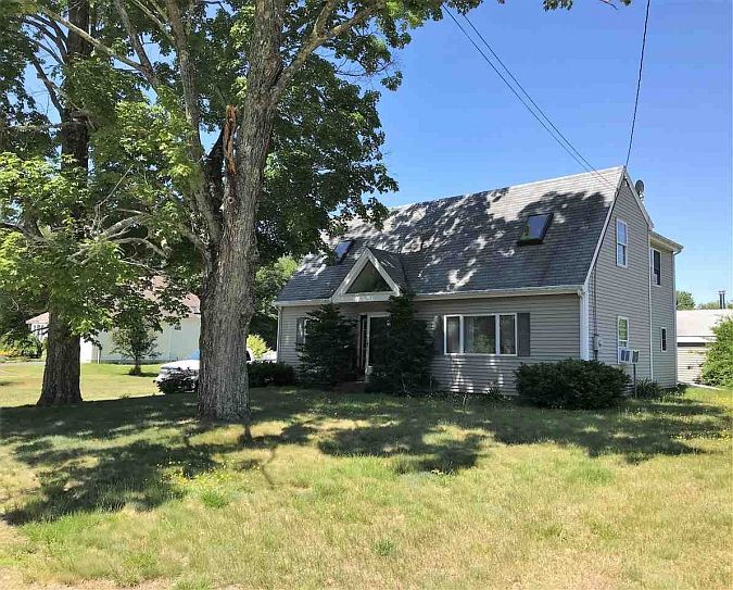 2nd image of 44 Tebbetts Rd