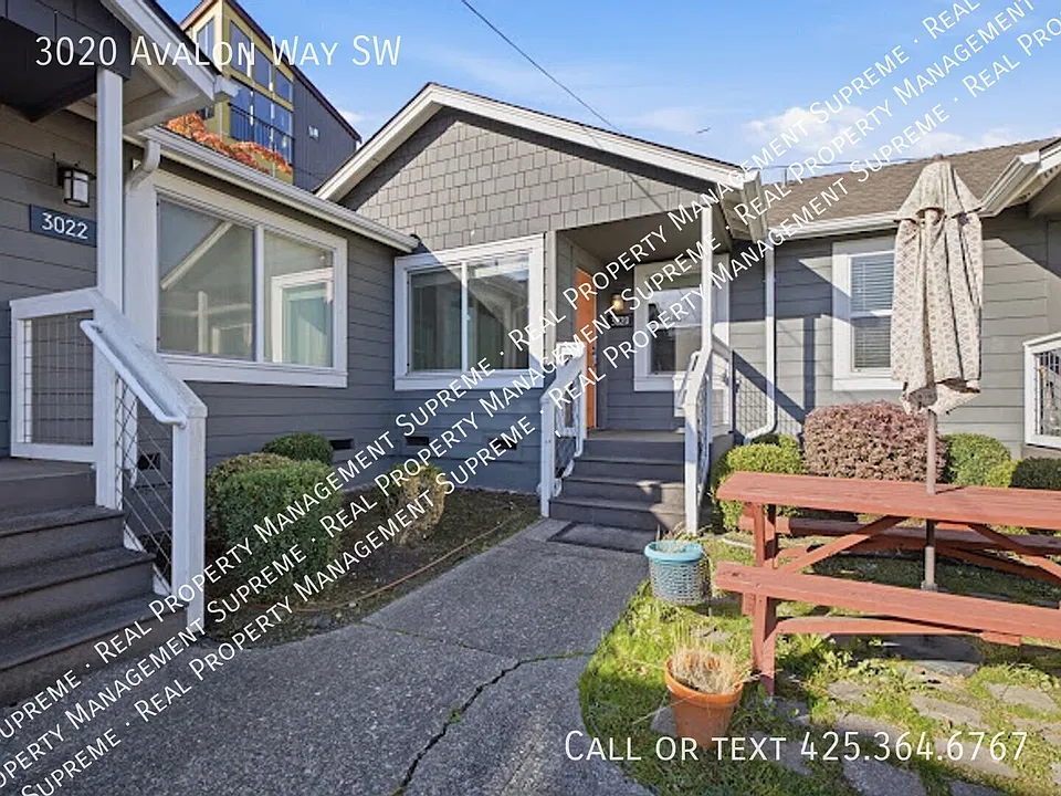 3020 SW Avalon Way