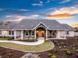 3089 N Victoria Dr, Alpine, CA 91901