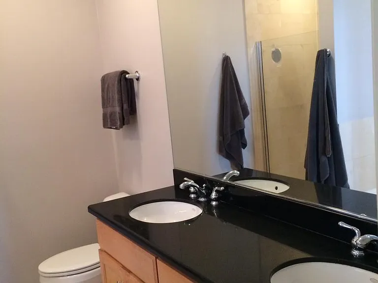 2047 W Belmont Ave #3 — Photo 4