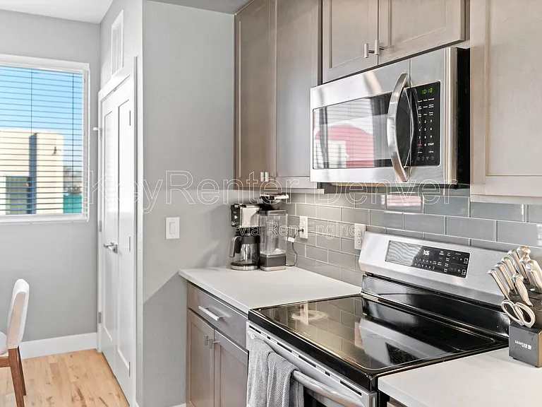 7669 W 41st Ave — Photo 16