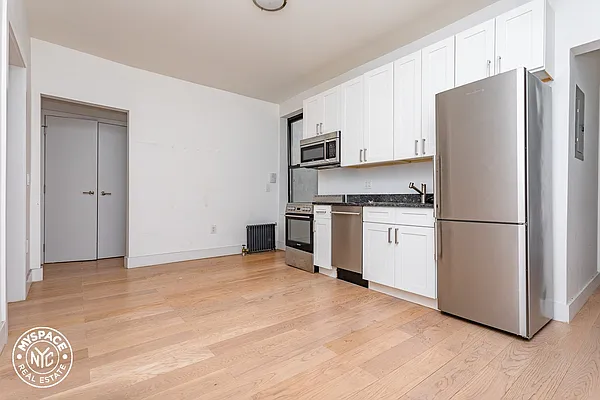 Rented by MySpaceNYC | media 9