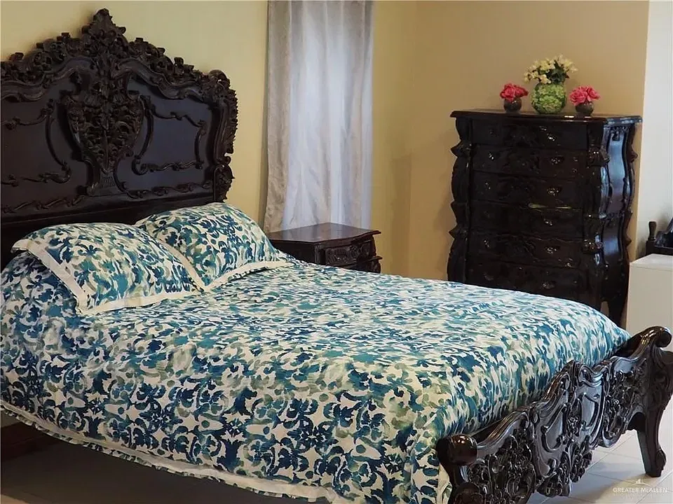 3 bed, 2483 sqft, $2,000 — Photo 4