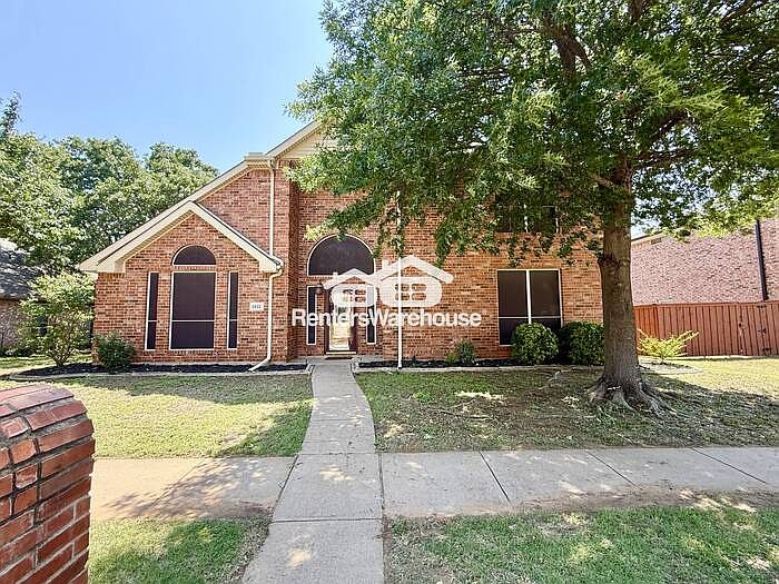 1st image of 5612 Chimney Rock Dr