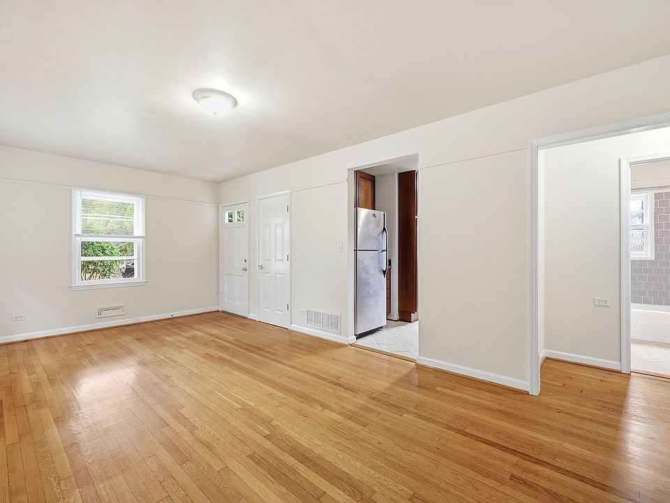 1st image of 1919 Swanson Dr APT 2