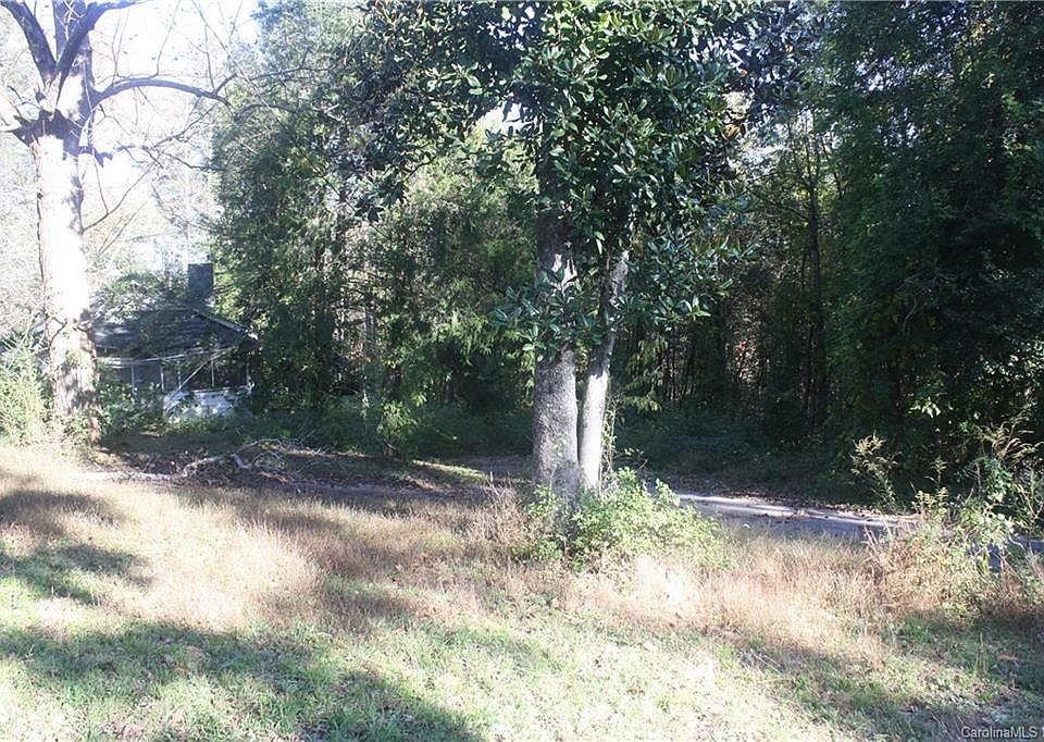 1st image of 292 Friendship Cross St