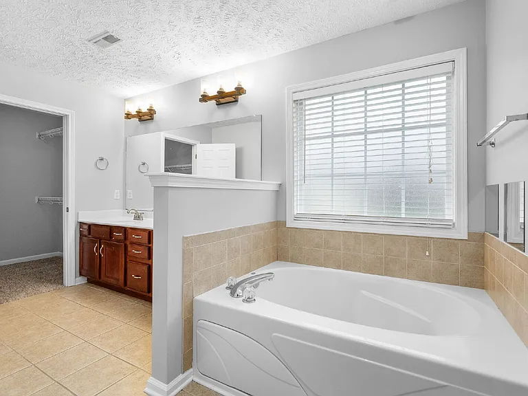 1626 Autumn Dr — Photo 19