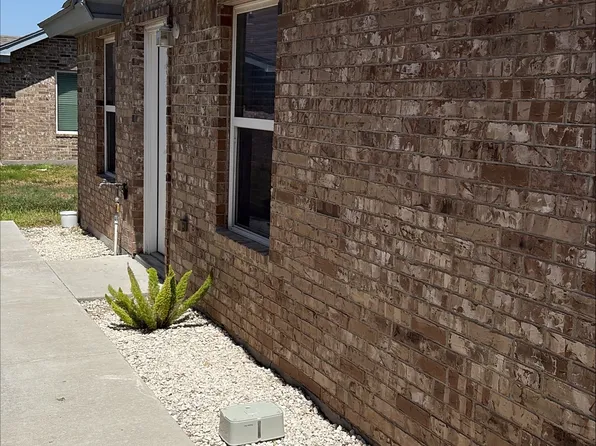 825 S Mississippi St APT C, Mission, TX 78573