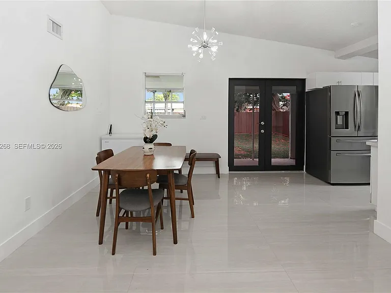 50 NW 68th Ct — Photo 5