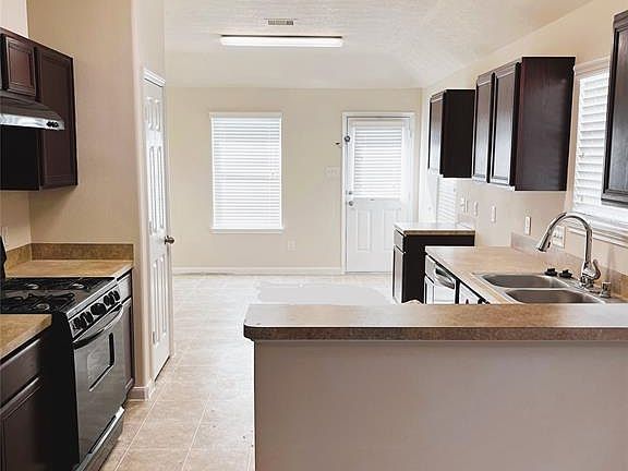 3rd image of 16455 Noble Meadow Ln