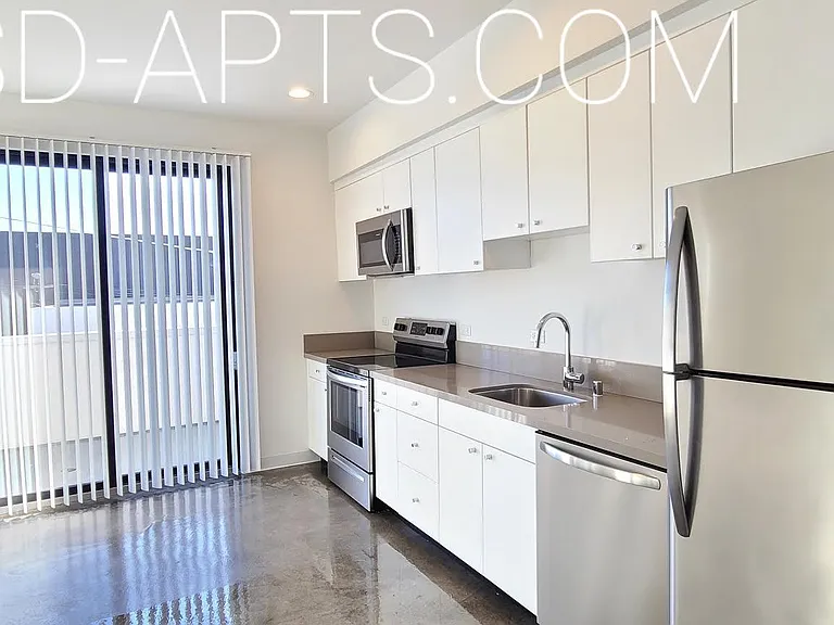 3953 1st Ave #1BR1BA — Photo 2