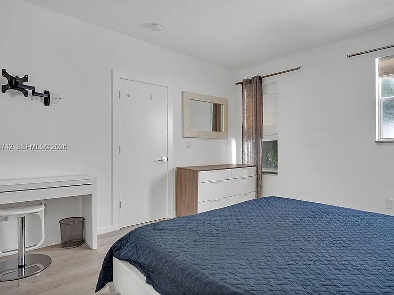 747 Michigan Ave #201 — Photo 12