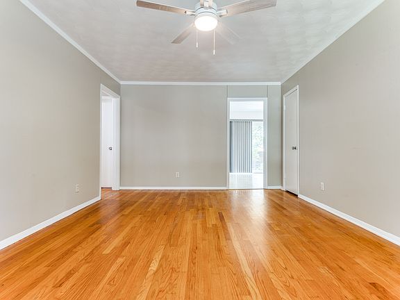 3rd image of 1237 Donna Dr