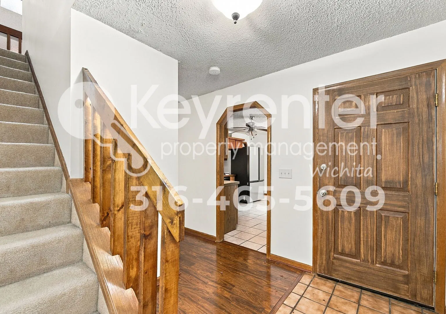 Spacious 3-Bedroom Home with Finished Basement & Fireplace — Photo 2