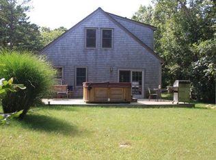 10 Lobsterville Rd, Aquinnah, MA 02535