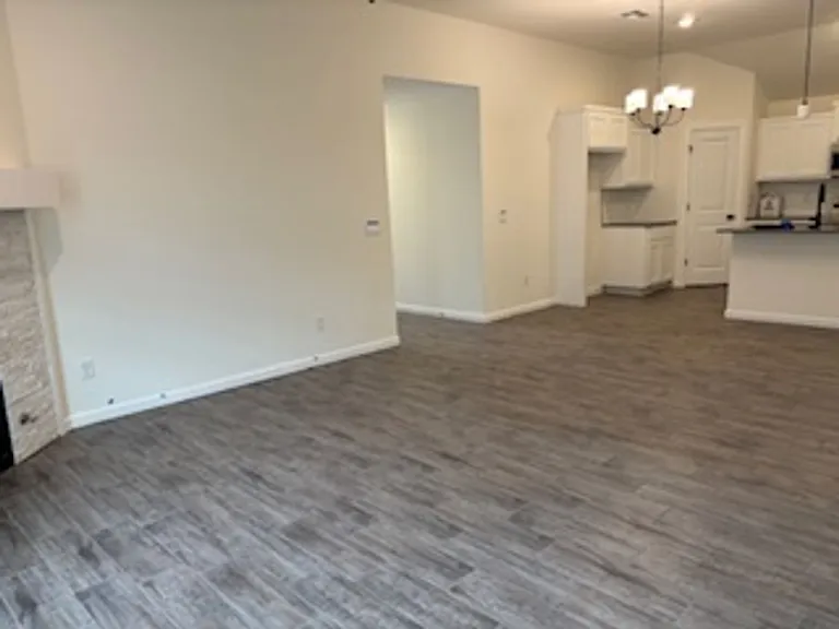 18104 Austin Ct — Photo 6
