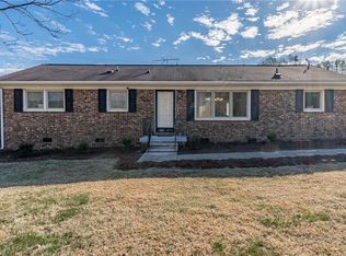 5605 Fairlawn Dr, Summerfield, NC 27358