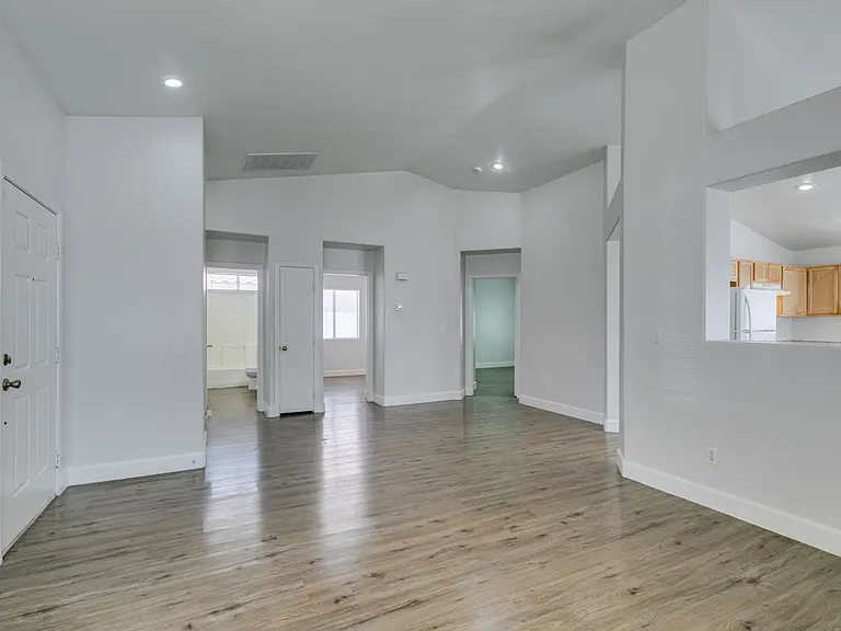 9660 Crystal Ridge Rd — Photo 13