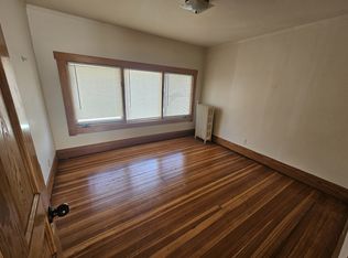 2914 N Maryland Ave, Milwaukee, WI 53211