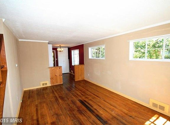3rd image of 2218 Rollins Dr
