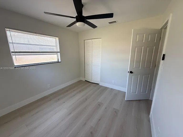 1700 SW 69th Ter — Photo 12
