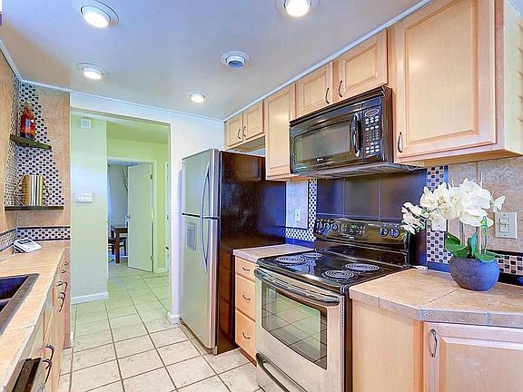 5th image of 8795 Mountain Blvd #1