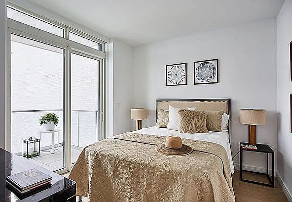 2nd image of 572 11th Ave APT 7A
