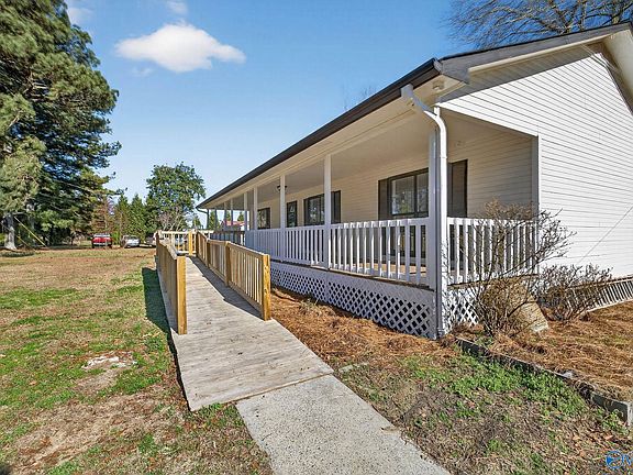 4th image of 285 Bearden Rd