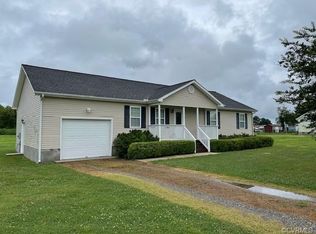 174 Martin Ln, Deltaville, VA 23043