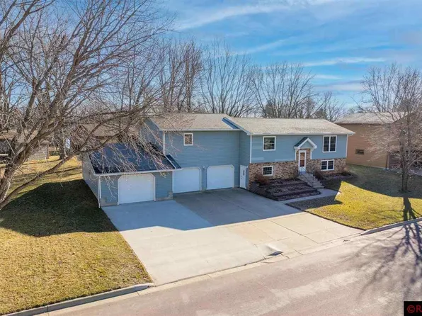 3709 Cedar Creek Ct, Fairmont, MN 56031