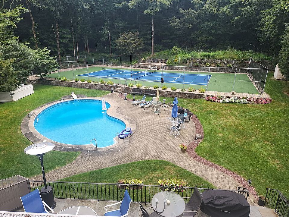 1st image of 47 Hidden Hollow Ln