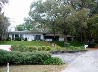 1663 E Crooked Lake Dr, Eustis, FL 32726