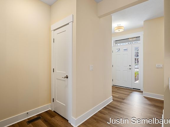 2nd image of 2335 Watertown Way NE