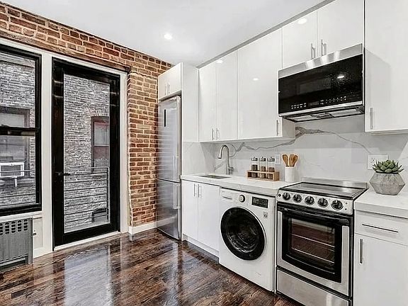 3rd image of 228 8th Ave APT 10