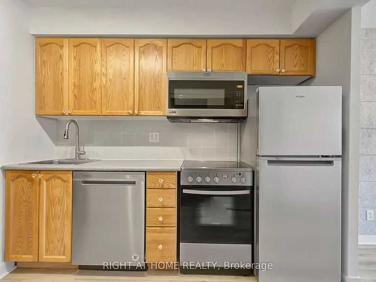50 Lynn Williams St #803 — Photo 3