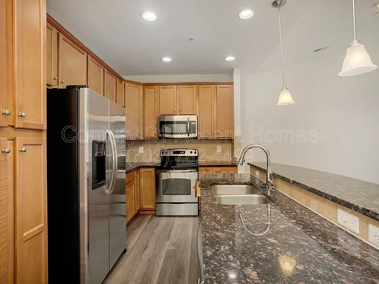 24676 Hutchinson Farm Dr — Photo 15