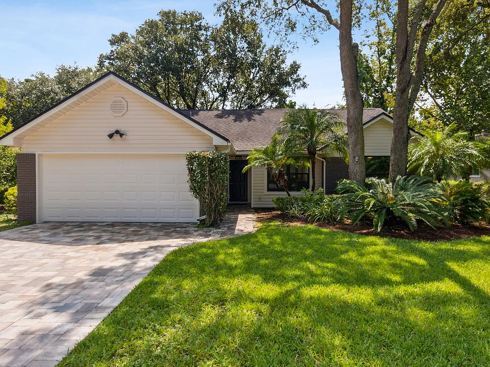 2296 Pirates Bay Dr