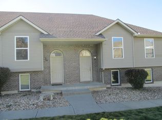 8635 N Cleveland Ln, Kansas City, MO 64156