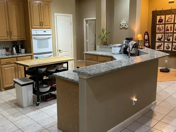 2945 Silvercrest Ln, Grapevine, TX 76051
