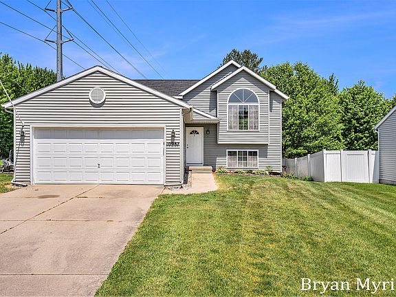 2nd image of 10987 Wood Run Dr