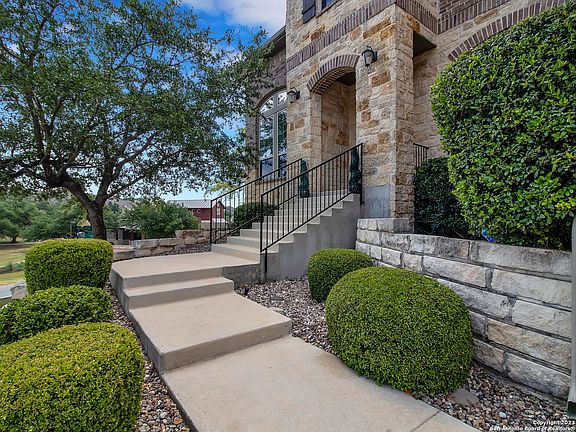 4th image of 902 Gazania Hill