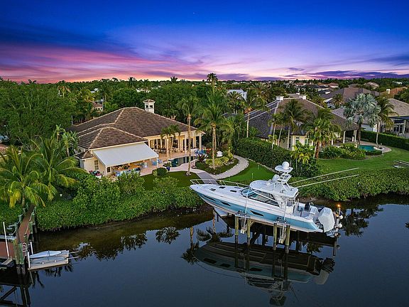 4th image of 18808 SE Windward Island Lane