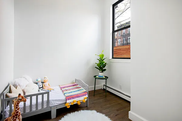 Rented by Compass | media 26