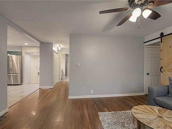 4th image of 7909 N Pennsylvania Ave