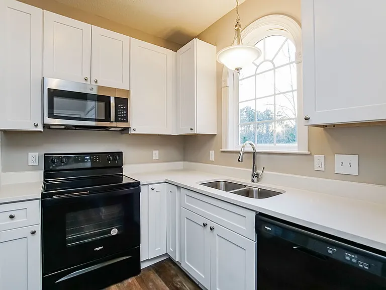 662 Landing View Dr — Photo 9