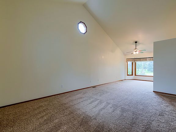 4th image of 2510 52nd Avenue Ct